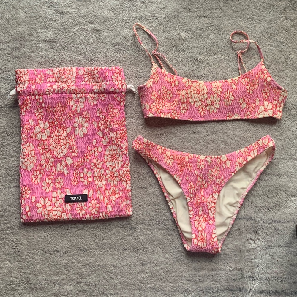 Triangl bikini in Pink Punch